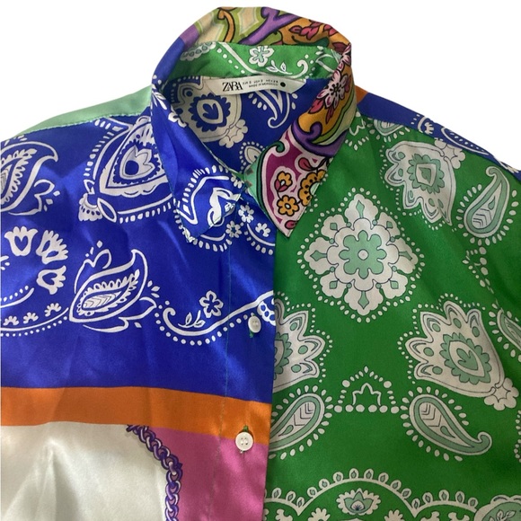 ZARA TIE FRONT BUTTON DOWN CROPPED SCARF-PRINT BLOUSE- in EUC- size S - Picture 3 of 9